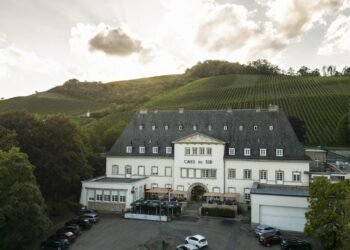 Tageblatt.lu | Domaines Vinsmoselle | Proufdag in the Caves du Sud in Remerschen