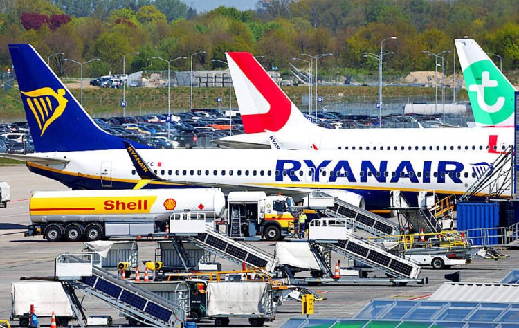 Budget airlines first to cut flights as jet fuel prices soar
