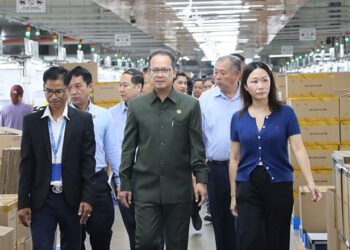 Environment Minister urges factories to improve waste management for a cleaner and sustainable Cambodia