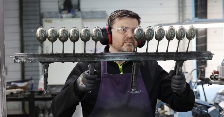 In pictures: Newbridge factory’s last day of silver-plated cutlery production after 92 years – The Irish Times