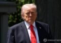 (3rd LD) Trump says Iran fired at S. Korean vessel, urges Seoul to join Strait of Hormuz mission
