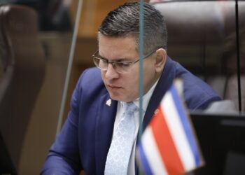Rodrigo Arias makes a decision on the process to sanction Fabricio Alvarado for alleged sexual abuse