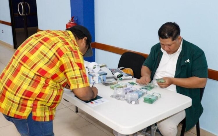 They take money from the salaries of public employees in Nicaragua