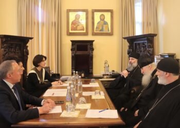 Patriarchal Locum Tenens Shio Mujiri Meets Georgian Dream FM Maka Botchorishvili – Civil Georgia