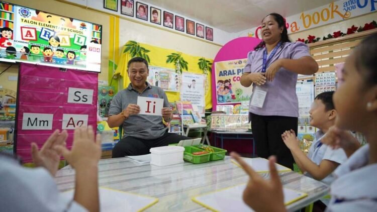 Angara hails teachers as DepEd launches remediation program