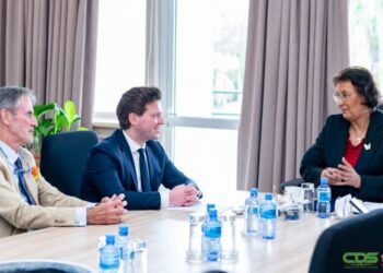 Chairman of the Dutch House of Representatives emphasizes warm ties with Suriname during a visit to the president – de Ware Tijd