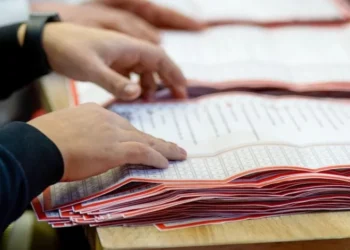 A decision has been made to increase the fees for commissioners and observers by 10 euros