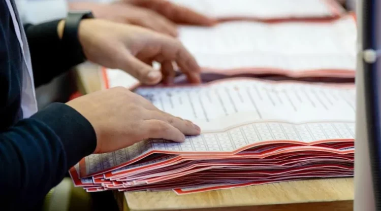 A decision has been made to increase the fees for commissioners and observers by 10 euros