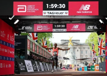 Marathoner’s defiance of human limits is an act of rare, inspirational beauty