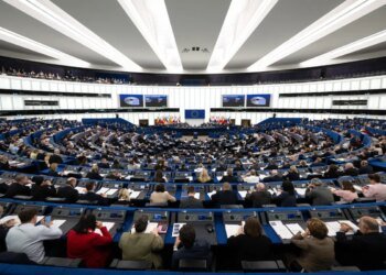 European Parliament maintains sanctions on Venezuelan officials and demands democratic transition in Venezuela