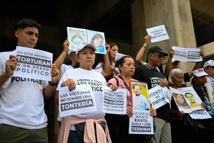 ‘It’s a mockery’: They cry out for political prisoners in the face of delays in Venezuela