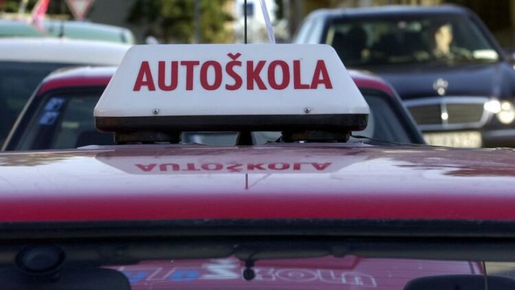 QUIZ: Do you still know the basic terms from driving school? They might surprise you