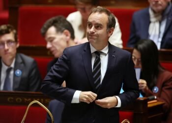 French PM resolves to step up economic aid as Middle East conflict drags on