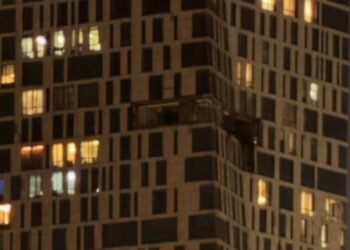 (VIDEO) In Moscow, a drone hit a residential complex: the explosion occurred 6 km from the Kremlin