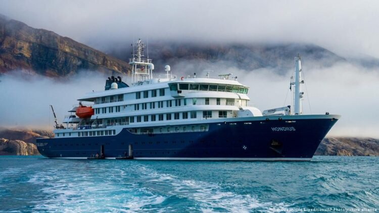Suspected cases of hantavirus on cruise ship will be evacuated to the Netherlands
