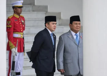 Indonesian govt defends Cabinet Secretary after politician claims he is gay and unfit for job