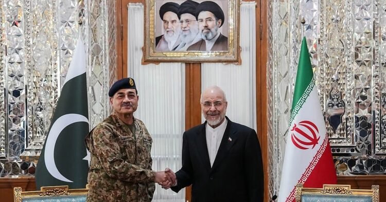 Who is Asim Munir, the Pakistani strongman who leads the war and tries to negotiate peace