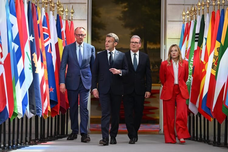 Crisis in the Strait of Hormuz: Iran blockade, US pressure and European summit to ensure global energy security