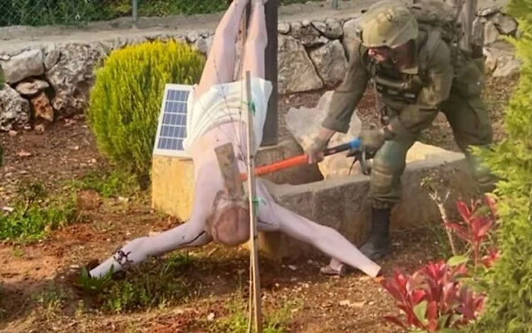Two Israeli soldiers expelled and sentenced to 30 days in prison for destroying a statue of Jesus Christ