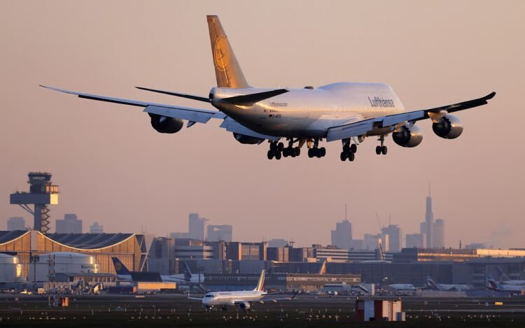 Lufthansa cancels 20,000 short-haul flights until October to save fuel and reduce costs