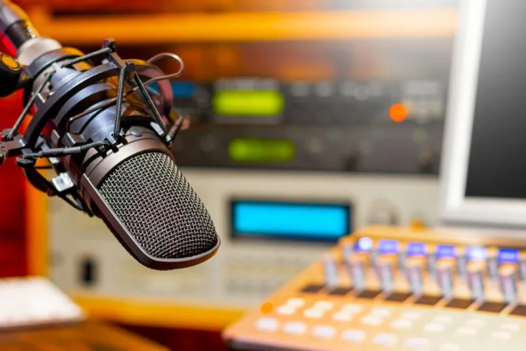 Music on radio and television with a fee of up to 4.5 percent of revenues