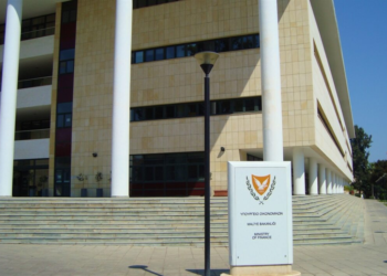 Cyprus economy to slow in 2026 as inflation forecast rises sharply, UCy center warns