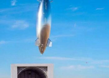 Non-stop flight record from solar-powered airship