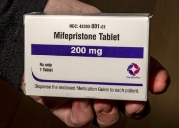 Appeals court blocks FDA rule that allows women to obtain abortion drugs by mail