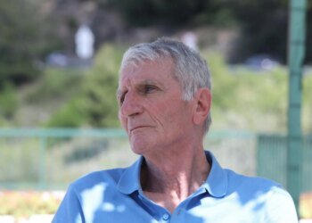 PREMIUM More than sport, life interview Legendary Iko Buljan: ‘Uh, that was the hardest moment of my life. When that picture came out, I wished I wasn’t there…’ Slaven Alfirević writes. Young people today cannot understand, we are sure of it, how great a football player Ivan Buljan was, our Iko from Imot. He played his last game for Hajduk in 1976 in Karaburma, in an ill-fated 1:1 match with Belgrade, which cost Hajduk its third consecutive double crown. Hajduk needed a win, a draw was not enough… Seven days earlier against Sarajevo at Stari plac in a 4:0 victory, he scored twice. Who would have thought about the defensive giant of the soft …