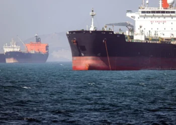 Trump suspends the military operation in the Strait of Hormuz