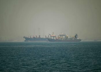US naval plan and missile reports raise tensions in Hormuz
