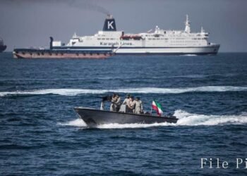 US military sinks 6 Iranian boats in Hormuz, Iran hits US Navy frigate