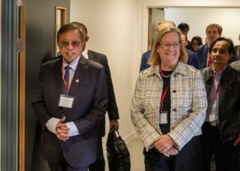 Premier: Sarawak to develop satellite-grade chips, first satellite in UK partnership