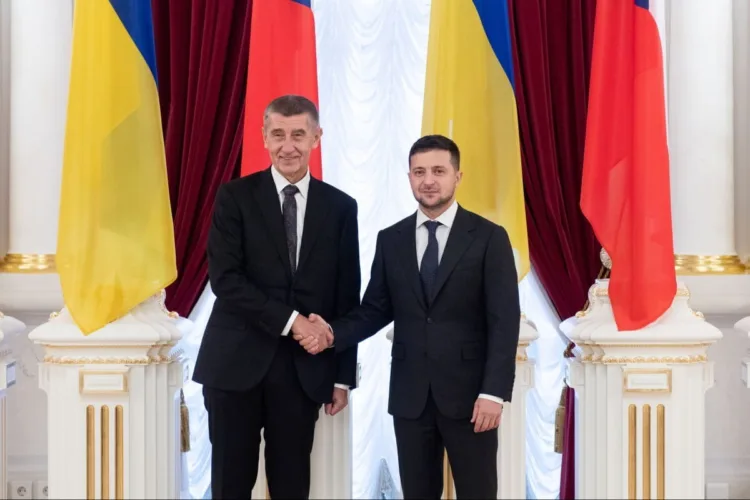 The Prime Minister of the Czech Republic announced his intention to hold talks with the President of Ukraine in Yerevan
