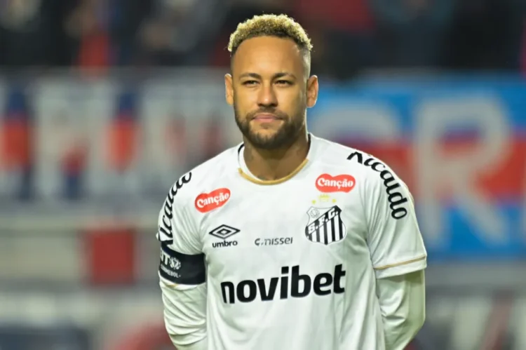 Neymar apologizes after slapping the Brazilian legend’s son