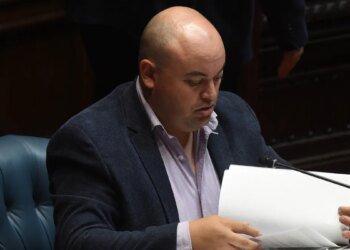 Castillo is not the president: MPP senator defended Yamandú Orsi and considered the significance of the visit to aircraft carriers strange