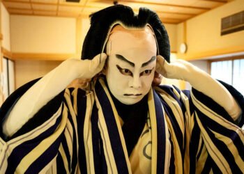 The wig masters behind kabuki’s transformations