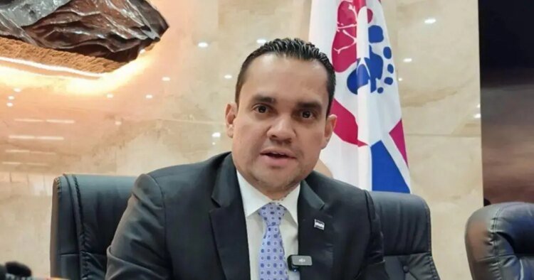 Tomás Zambrano rejects audios and announces international expertise