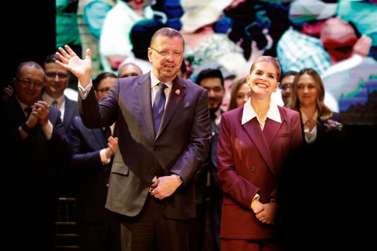 Rodrigo Chaves will continue as minister in the new Government of Costa Rica