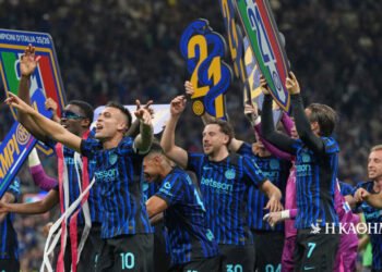 “Crows” over the title of Inter