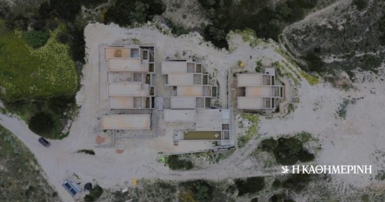 Milos: In search of a legal “way out”, owners under construction of tourist units
