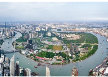 Ho Chi Minh City starts work on 4 major projects, grants approval to Can Gio transshipment port investor