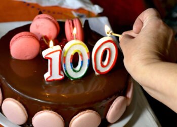 Longevity expert surprises: “We eat cake on Fridays – this is also the way to a long life”
