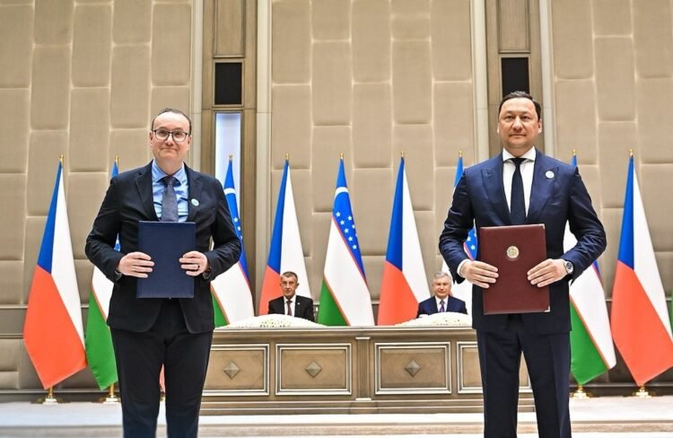 Uzbekistan will buy 10 electric trains from the Czech Republic