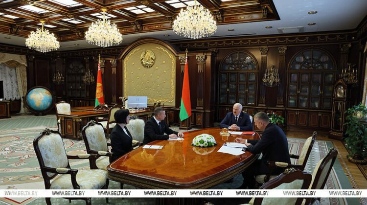 Lukashenko appoints top personnel in ministries, municipal authorities, embassies