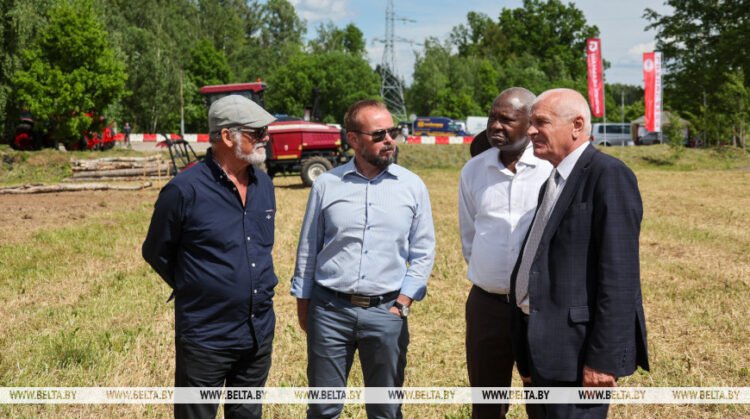 Burkina Faso delegation shows interest in Belarusian farm machines