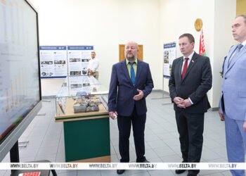 Belarus’ PM gets familiar with latest products of Mechanical Engineering Institute