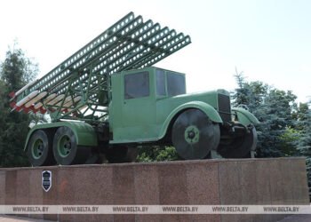 BM-13 aka Katyusha. What made the Soviet multiple-launch rocket system unique?