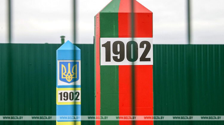 Belarus ready to simplify border crossing for Ukrainians intent on picking up mushrooms, berries