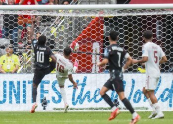 Canada thrashes Qatar 6-0 with Jonathan David’s hat trick